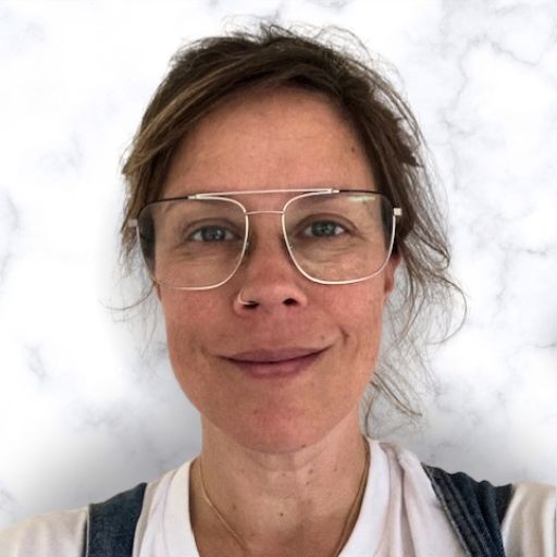 Dr Jenni Hawes